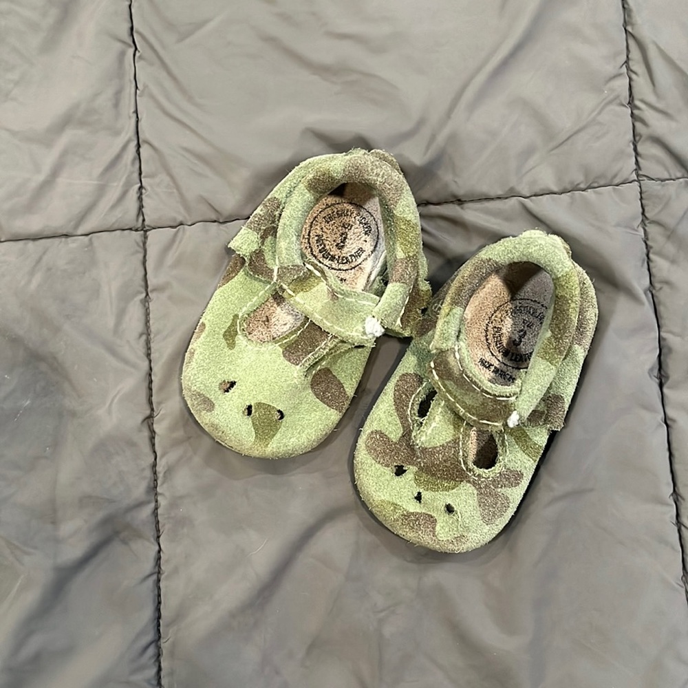 Freshly Picked Camo Mary Jane Size 3 Hard Sole